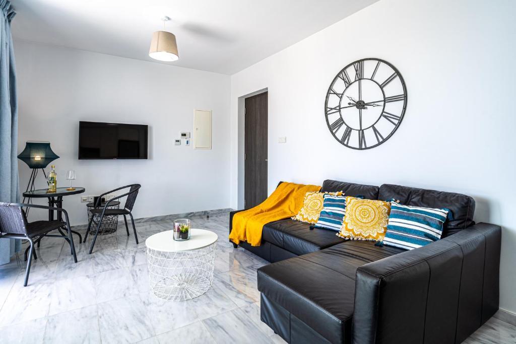 Ларнака: Oyster 1-BR Apt in Larnaca