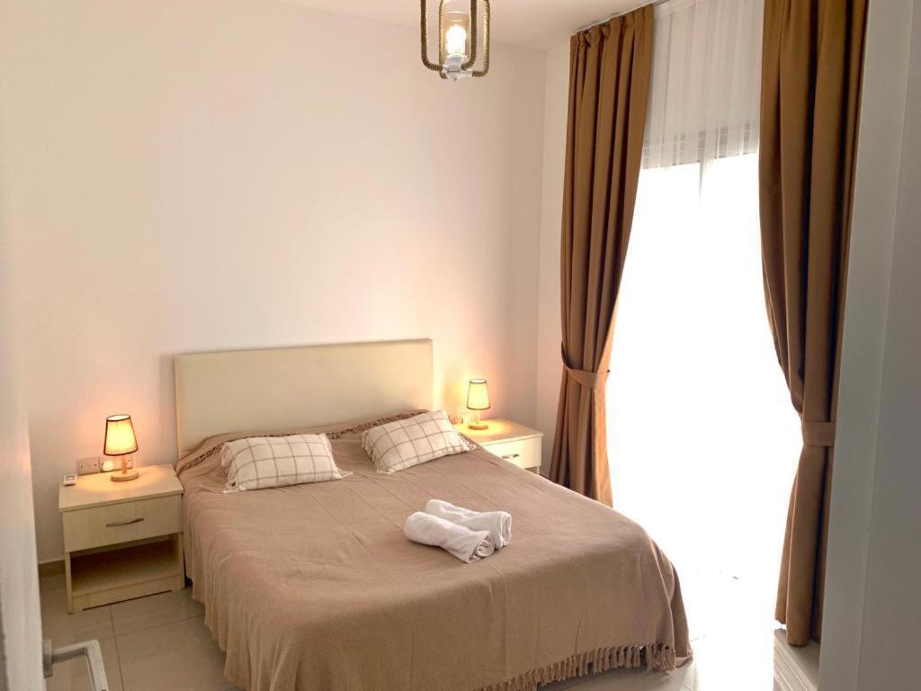 Алсанджак: Beautiful & Quiet Two-Bedroom Apartment with Private Garden Lukomorye C1