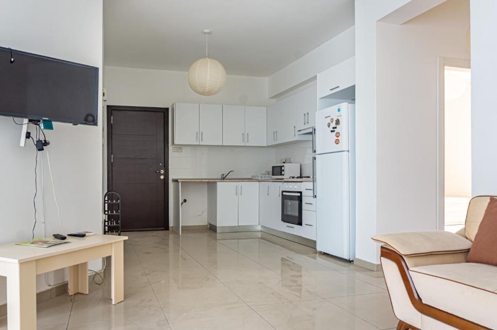 Алсанджак: Separated Comfortable Apartments Lapta-Sel