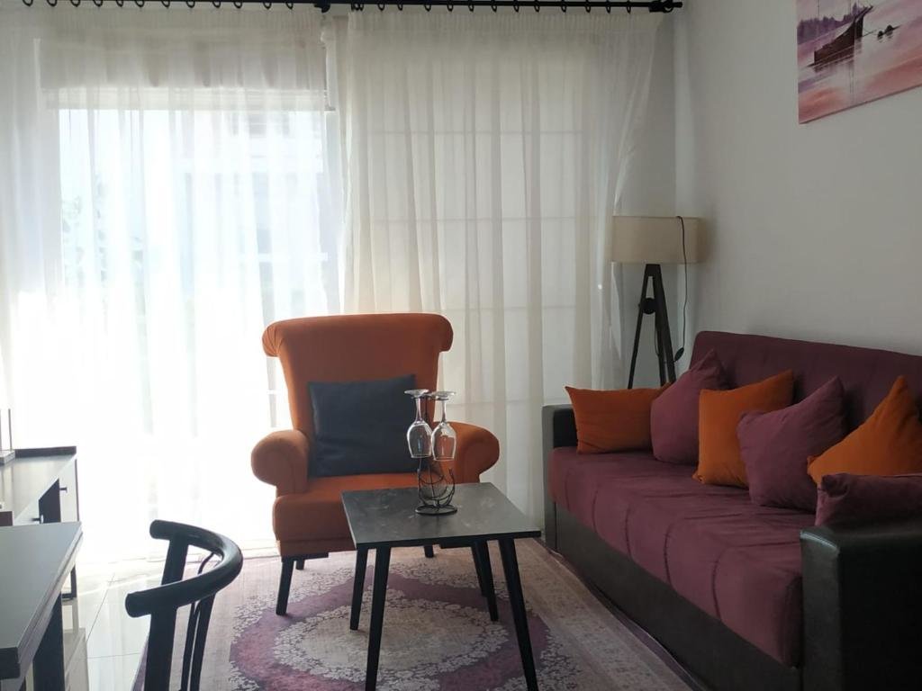 Алсанджак: Luxury One-Bedroom Apartment with Private Garden Lukomorye E3