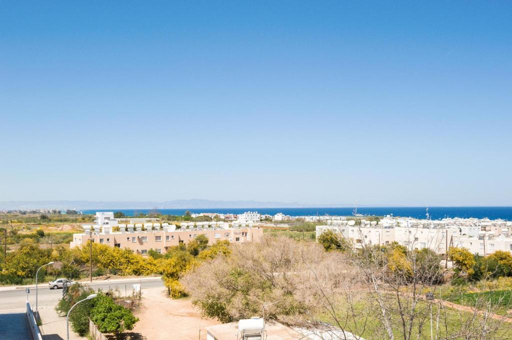 Паралимни: SEABREEZE APARTMENT 200m away from the sea