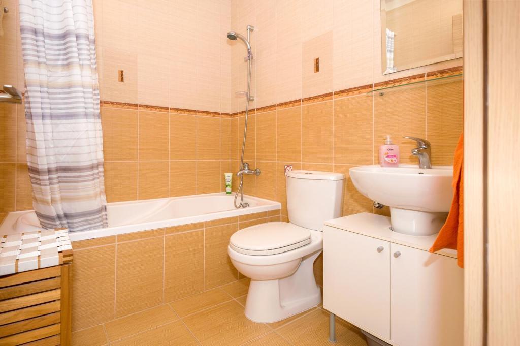 Паралимни: SEABREEZE APARTMENT 200m away from the sea