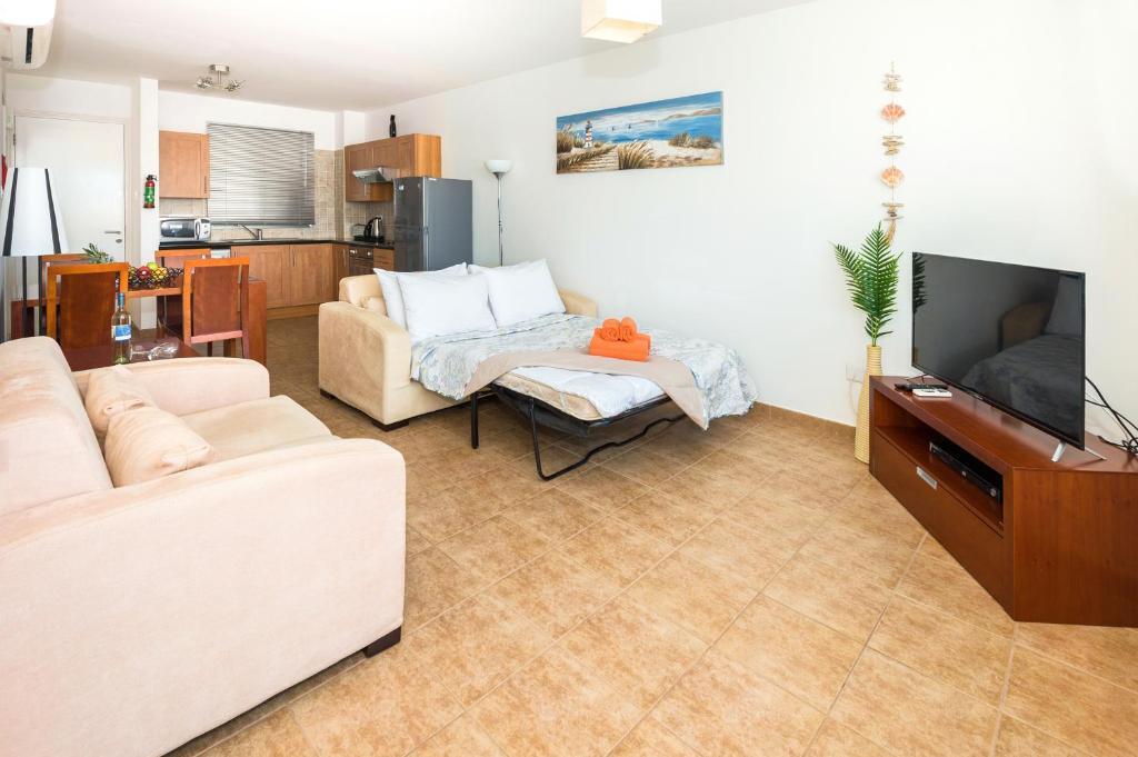 Паралимни: SEABREEZE APARTMENT 200m away from the sea