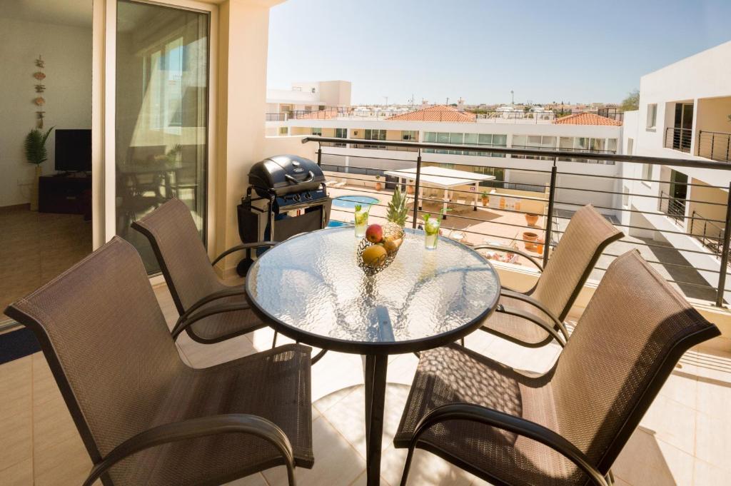 Паралимни: SEABREEZE APARTMENT 200m away from the sea