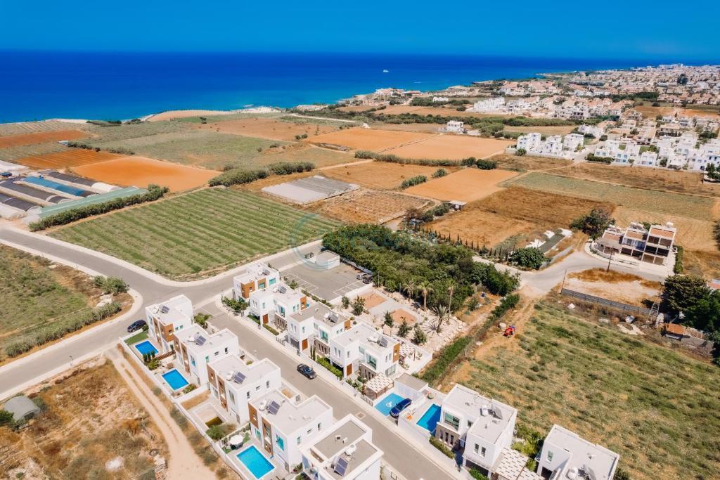 Паралимни: Dream 3bdr villa with private pool near the beach!