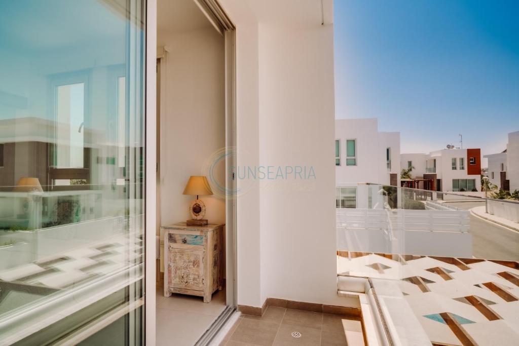 Паралимни: Dream 3bdr villa with private pool near the beach!