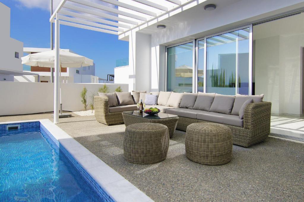 Айя-Напа: Villa Paradisia