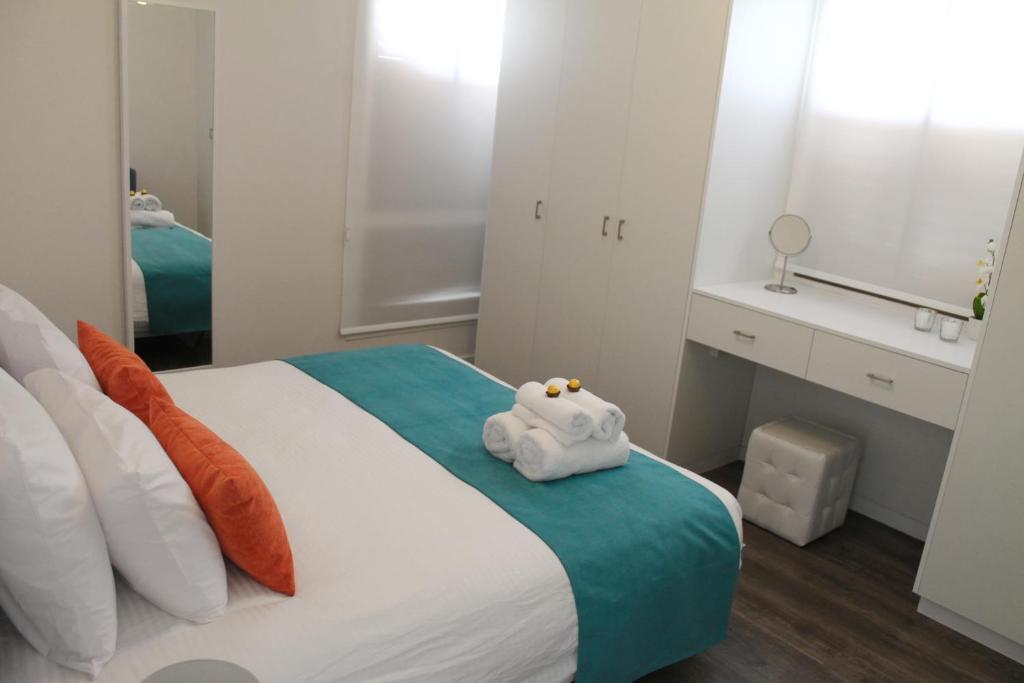 Ларнака: Lazuli Beachfront Apartment 254