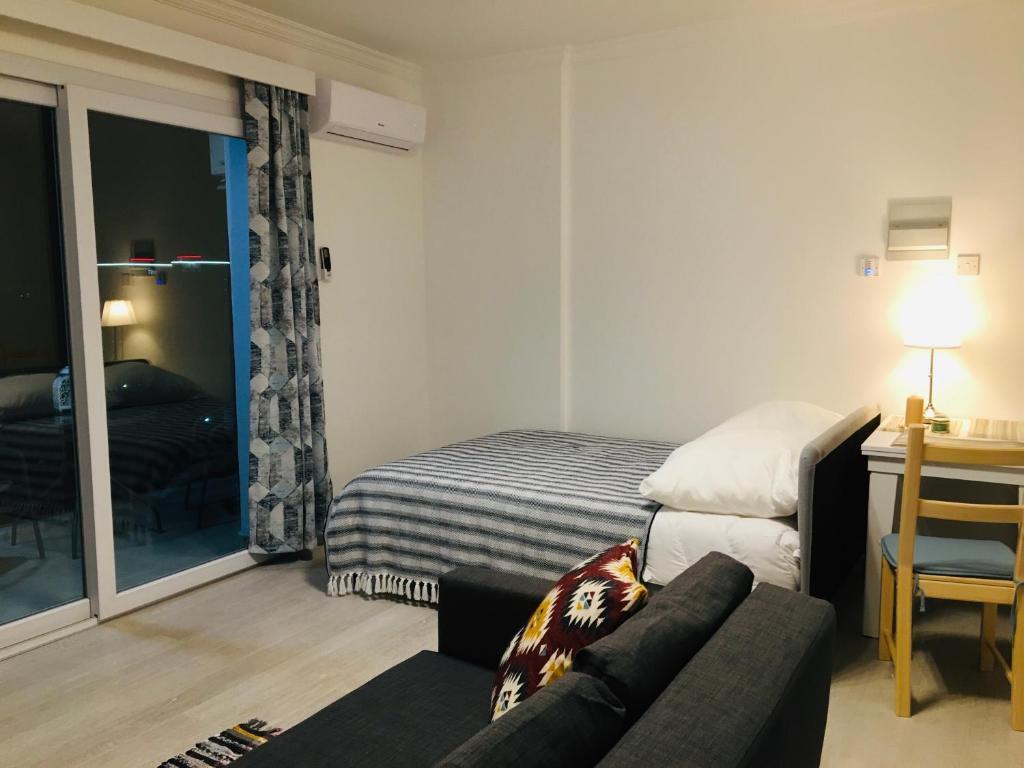 Авгору: Royal Life Residence Poseidon Studio
