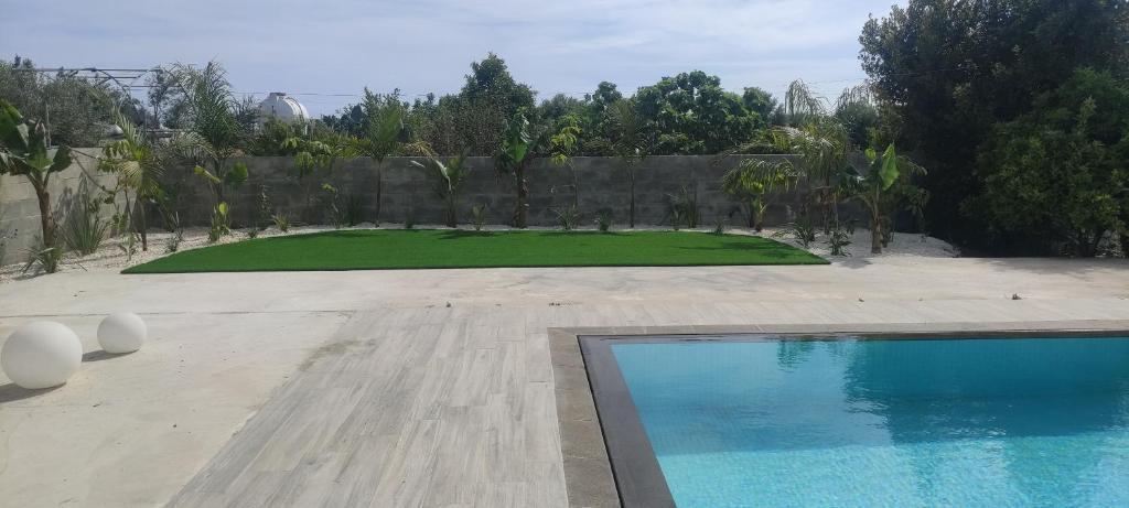 Kiti Village Villa Larnaca, salt-water pool, 5 bedrooms — фото 2