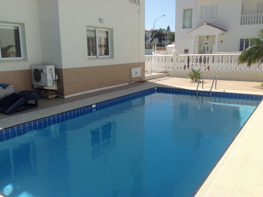 Паралимни: Villa Garmar CTO Approved 4487