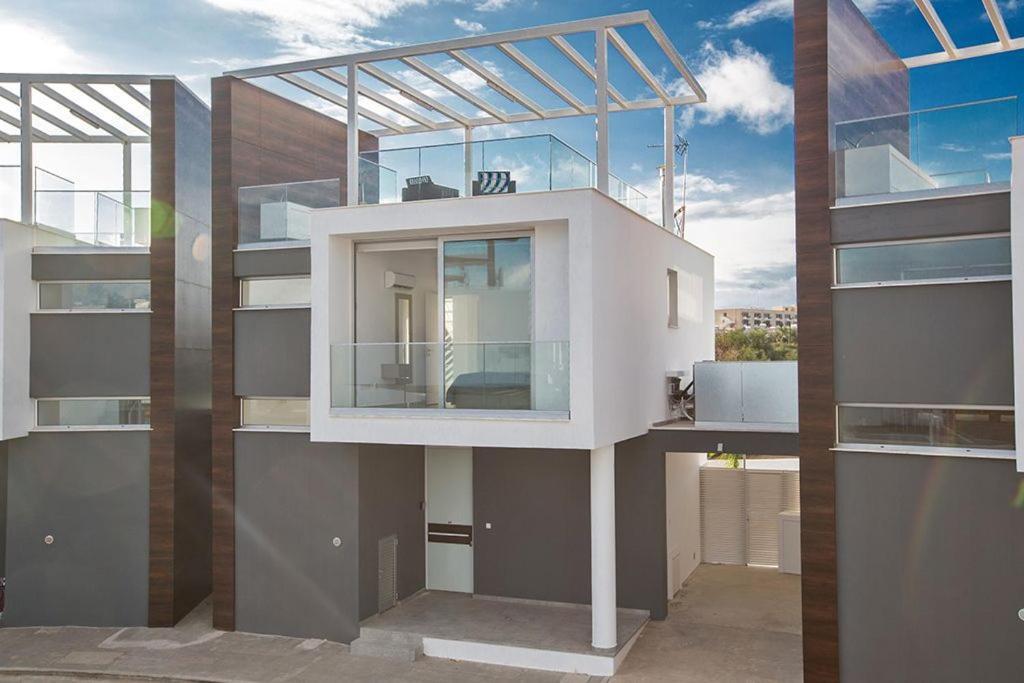 Протарас: Villa Olive Gold Luxury and Brand New 2BDR Protaras Villa with Private Pool