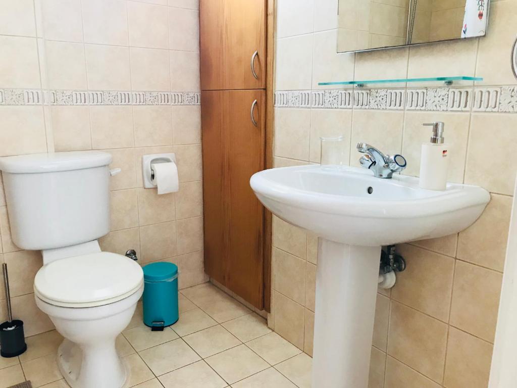 Перволия: Tonia's Beach Apartment