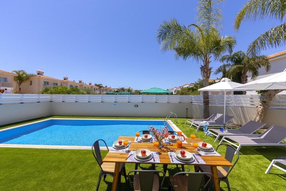 Протарас: Protaras Palm Villa 54