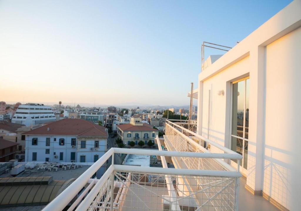 Лимассол: 1-80 Collection Penthouse by TrulyCyprus