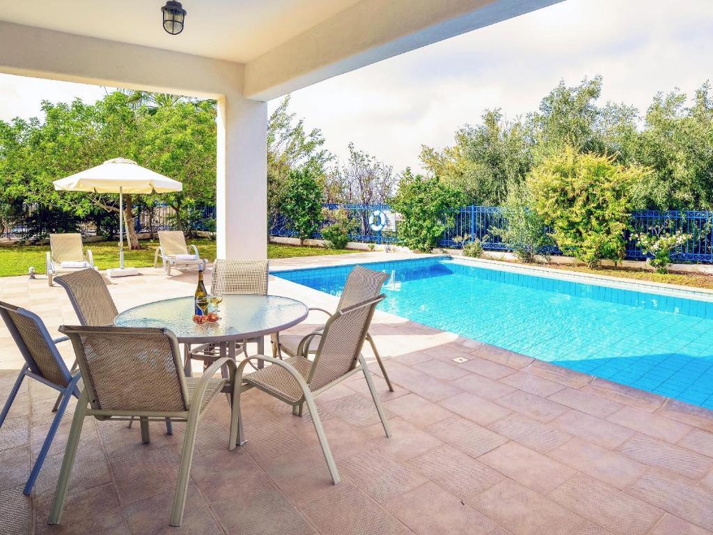 Пейя: Azzurro Holiday Villa Aphrodite By Sanders