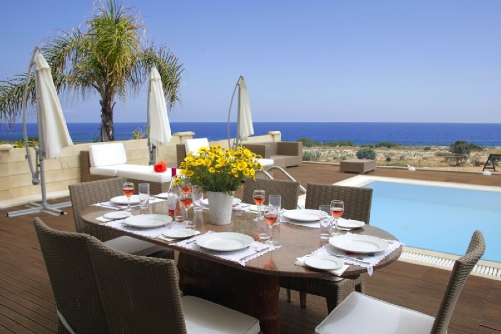 Протарас: 5 Br Villa - Leonies' By The Sea - Chg 8913