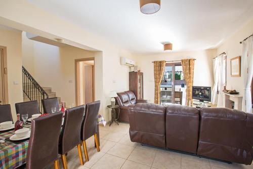 Picture This, Enjoying Your Holiday in a Luxury 5 Star Villa in Sotira, for Less Than a Hotel, Sotira Villa 1203 — фото 3