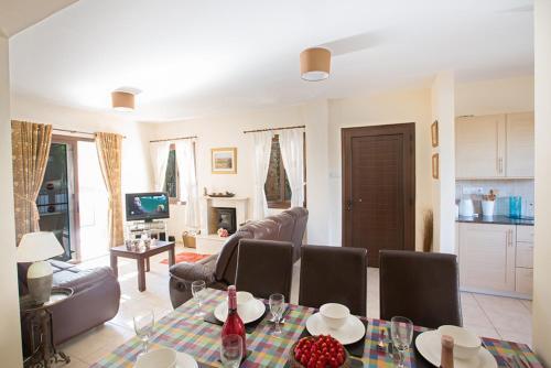 Picture This, Enjoying Your Holiday in a Luxury 5 Star Villa in Sotira, for Less Than a Hotel, Sotira Villa 1203 — фото 6