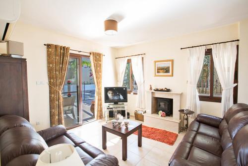 Айя-Напа: Picture This, Enjoying Your Holiday in a Luxury 5 Star Villa in Sotira, for Less Than a Hotel, Sotira Villa 1203