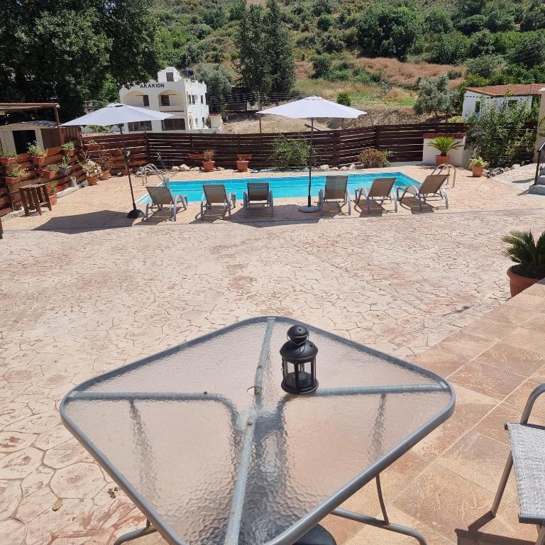 Стени: Potamos Private Suites (Adults Only)