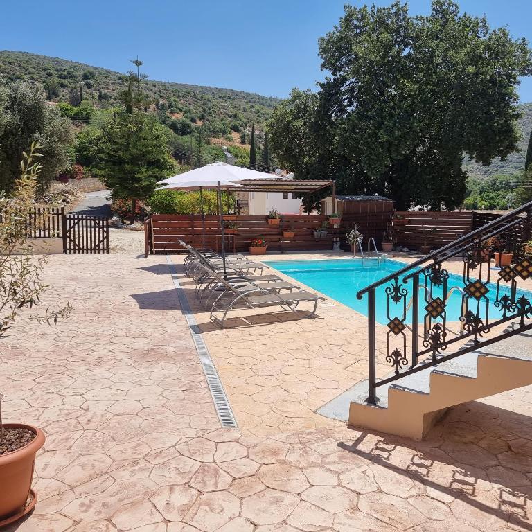 Стени: Potamos Private Suites (Adults Only)
