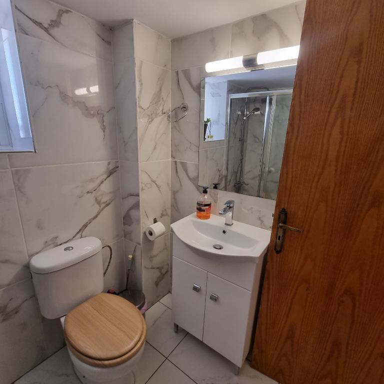 Стени: Potamos Private Suites (Adults Only)