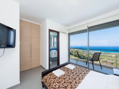 Imagine Your Family Renting a Luxury Holiday Villa Close to Latchi s Main Attractions Latchi Villa 1264 — фото 3