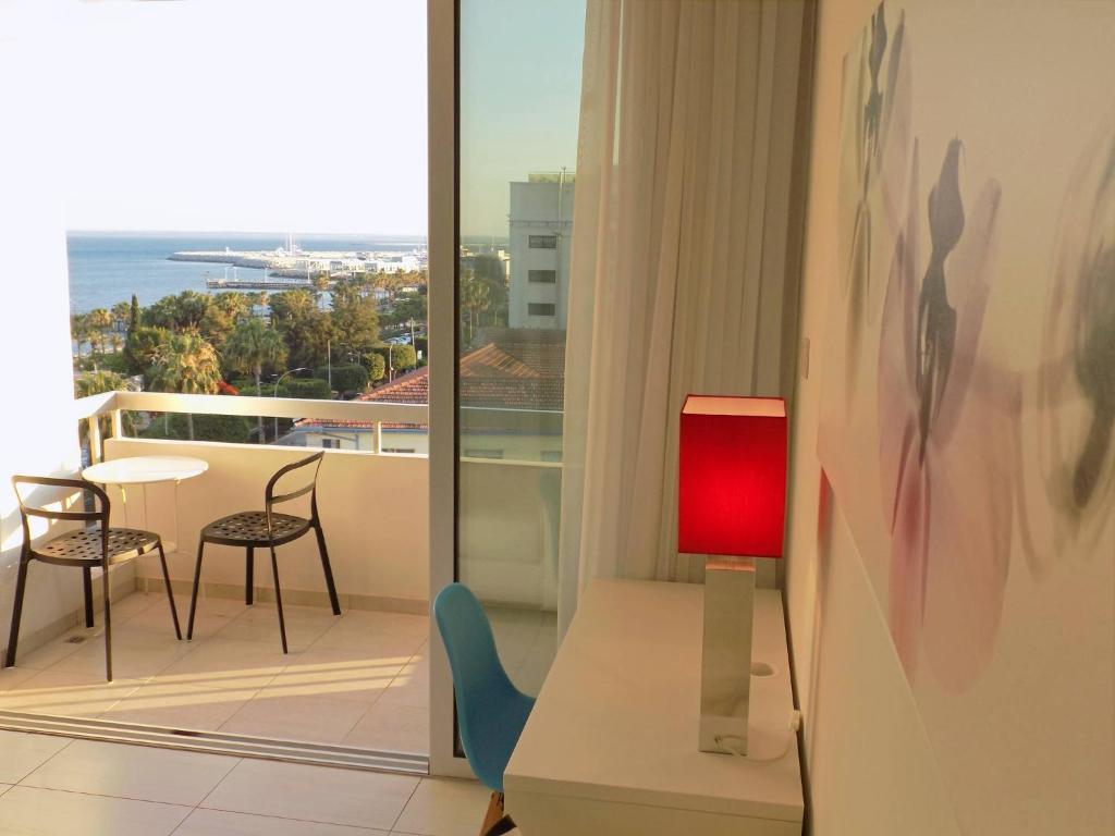 Лимассол: 2b Boutique Seafront Apartment Olympic Beach