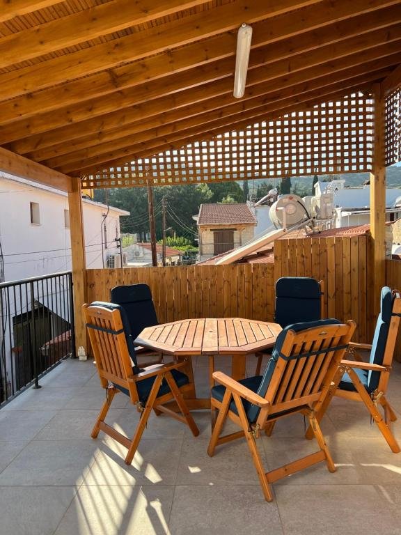 Какопетрия: Eftis - Renovated Traditional House