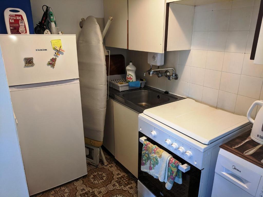 FANTASTIC 1 BED APARTMENT BY THE SEA OPPOSITE 4 SEASONS Limassol — фото 4