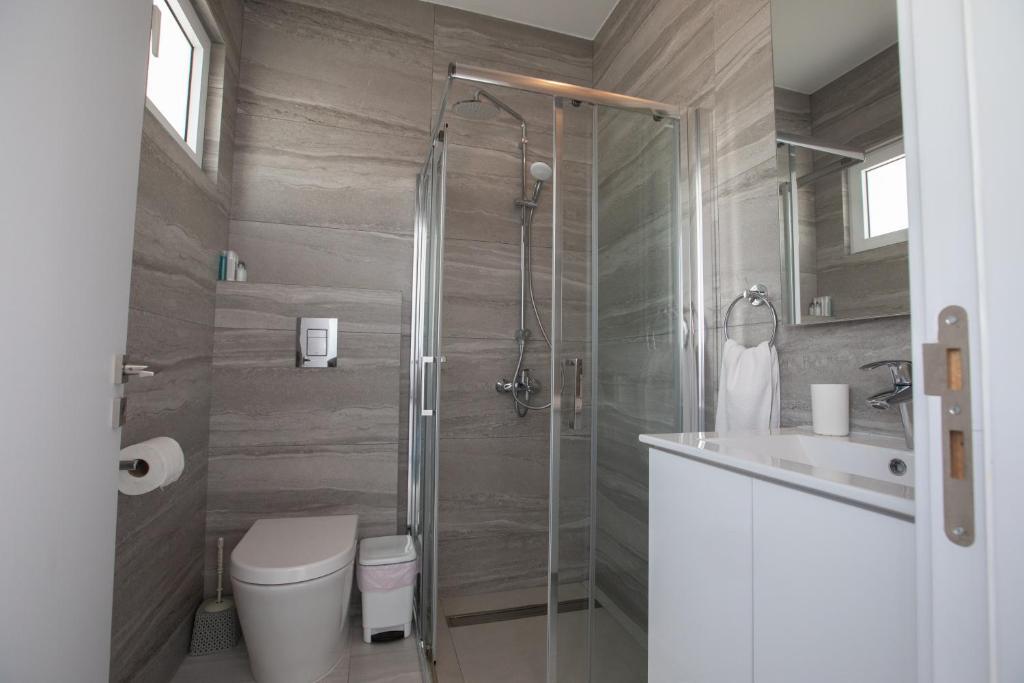 Протарас: Protaras-Centre SeaView Villa, 200m From Beach- Blue Island Villa