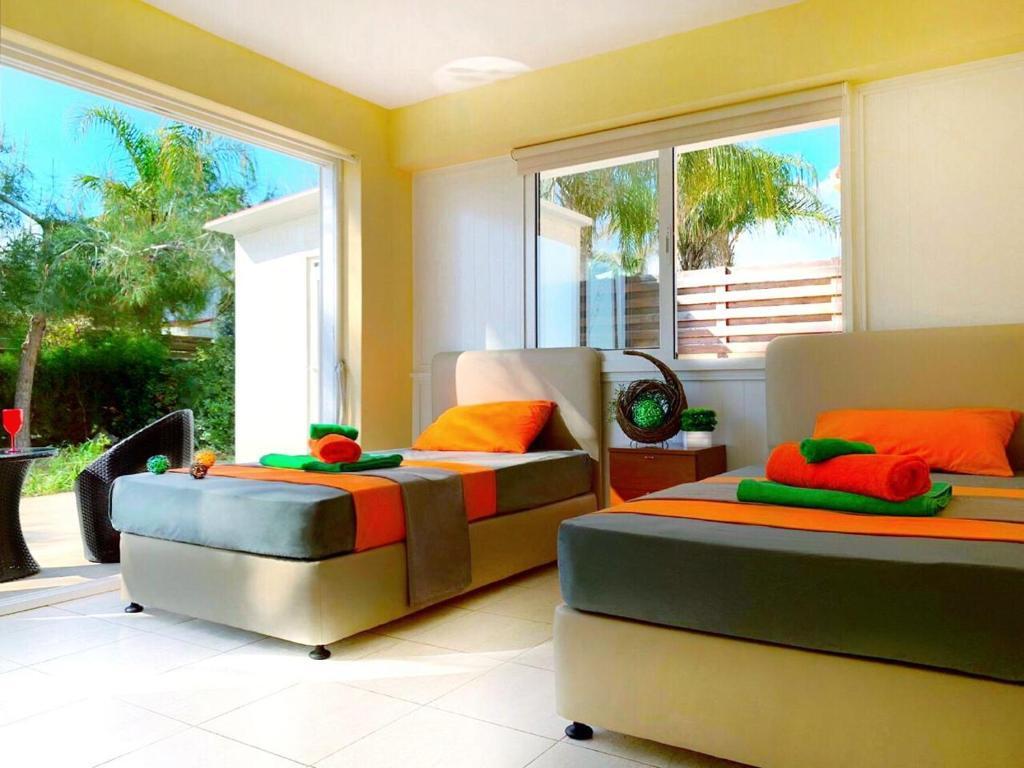 Айя-Напа: Beach Villa Roula 4 Bedroom in Ayia Napa