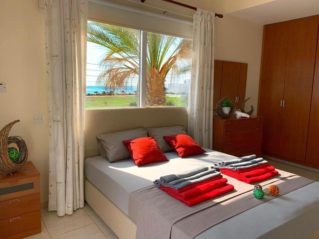 Beach Villa Roula 4 Bedroom in Ayia Napa — фото 5