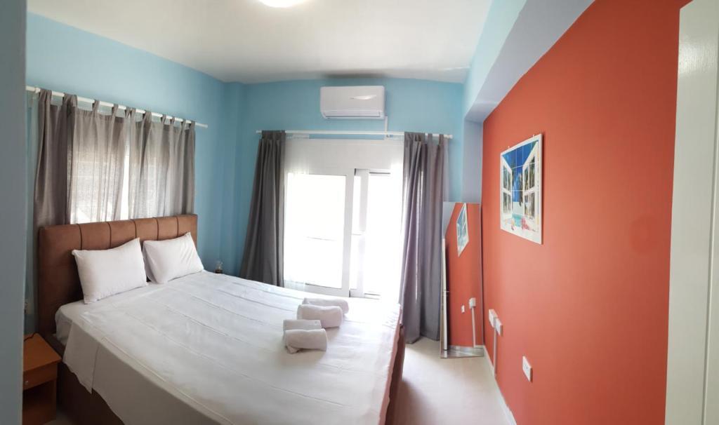 2 bedroom ground floor apt, 5 minutes walk from the beach — фото 2