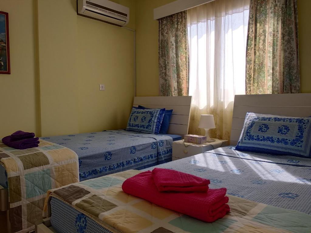 Паралимни: Spacious 1 Bedroom Apartment in Kapparis Area