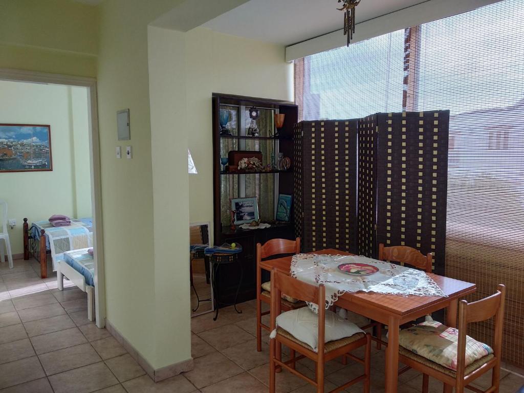 Паралимни: Spacious 1 Bedroom Apartment in Kapparis Area