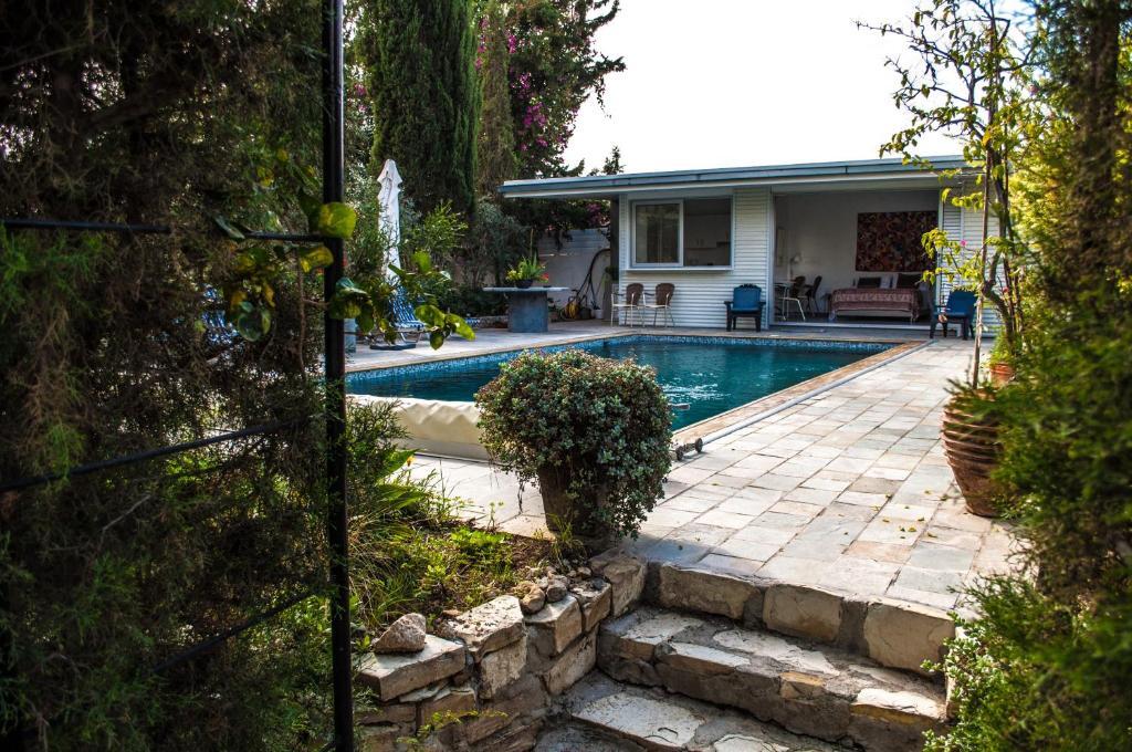 Агиа-Варвара: Idyllic studio with private pool