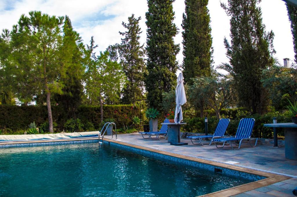 Агиа-Варвара: Idyllic studio with private pool