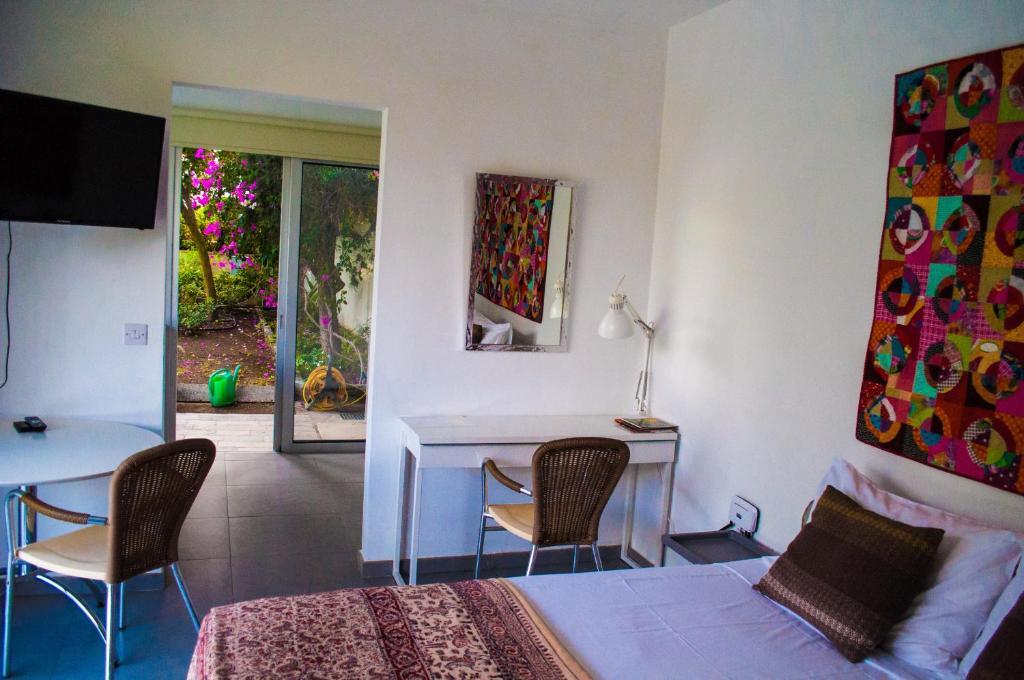 Агиа-Варвара: Idyllic studio with private pool