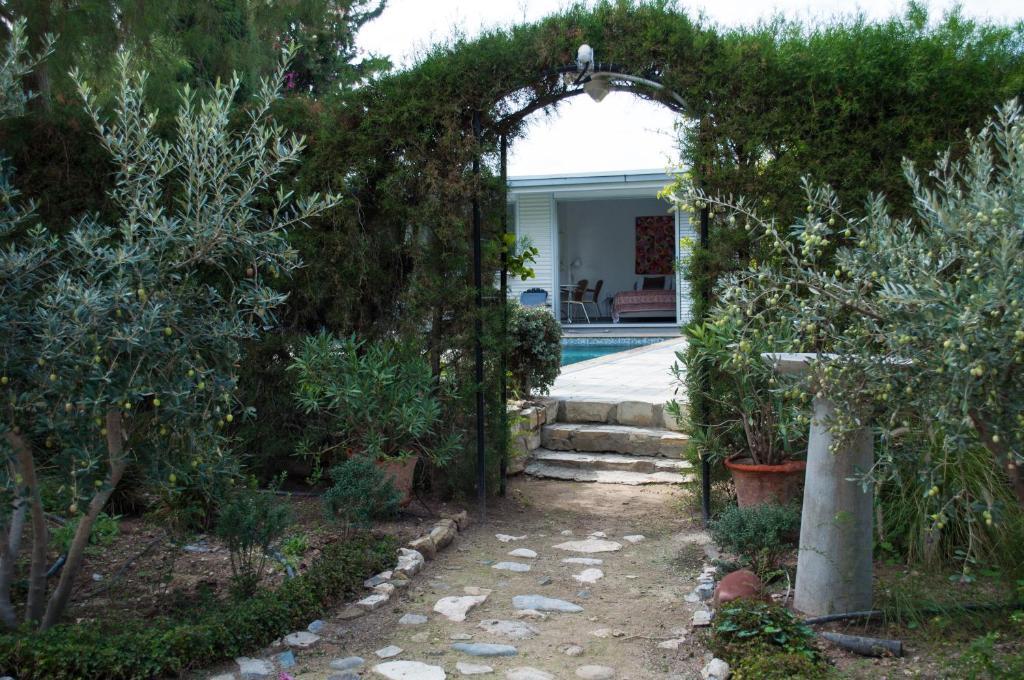 Агиа-Варвара: Idyllic studio with private pool