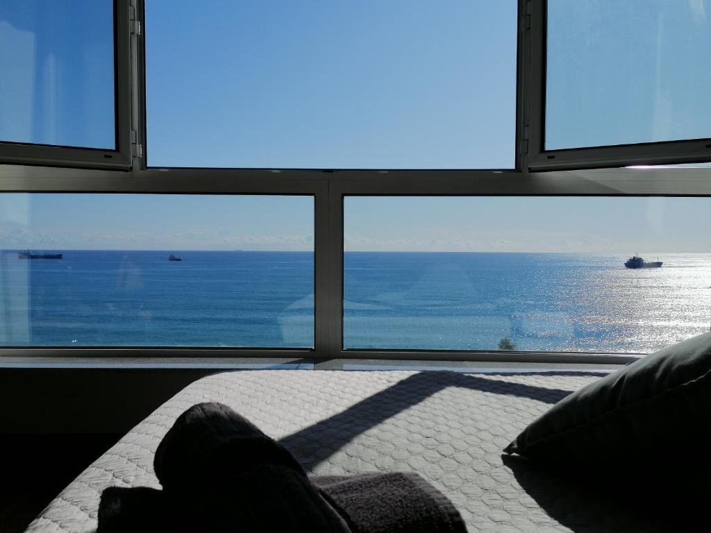 Лимассол: A City-Center Seaview Penthouse at Oceanic (Adults Only)