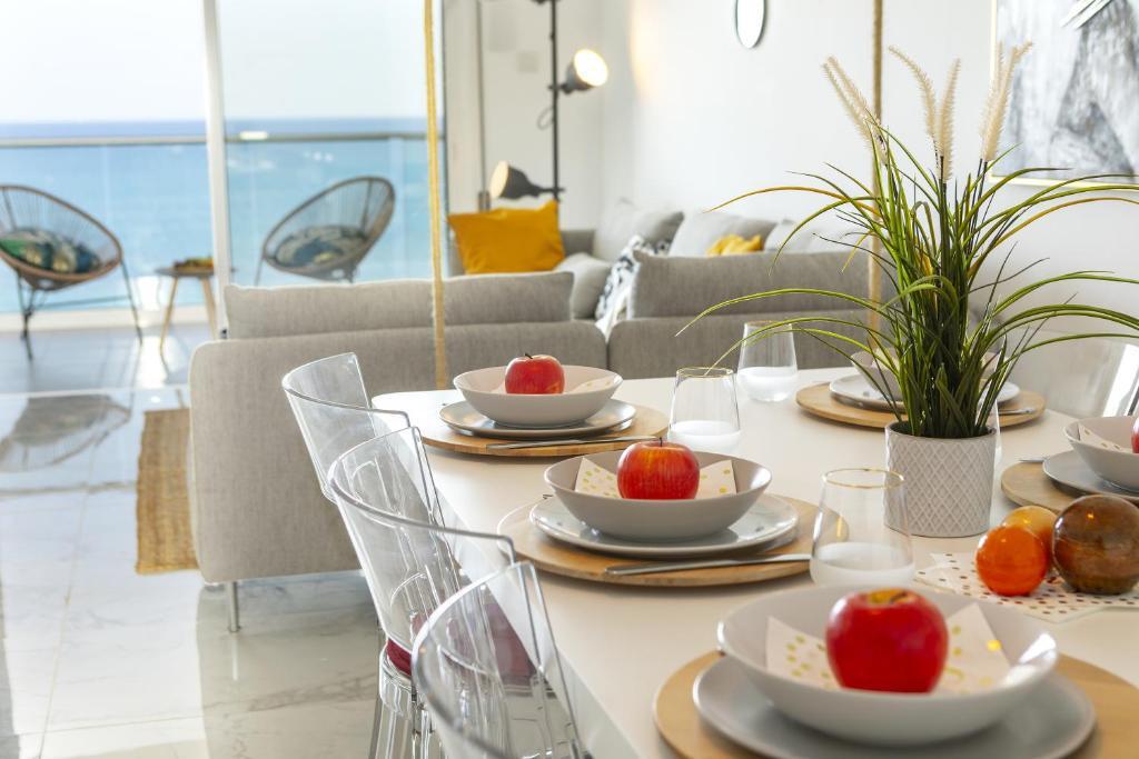 Лимассол: Lovely 3-bedroom apartment in Prokymea court