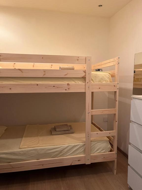 Паралимни: Theodoros Apt.22