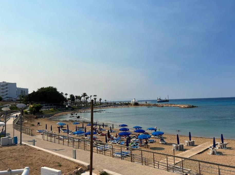 Паралимни: 3bdr villa-pool/700m from a blue flag beach!
