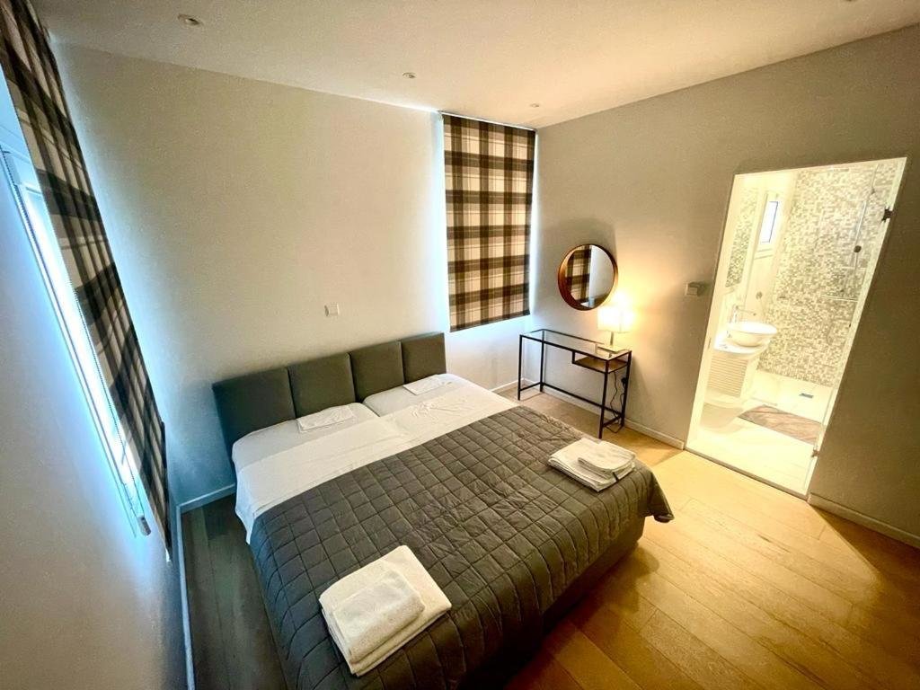 Агиа-Варвара: Luxury 3 Bedroom Apartment in Nicosia