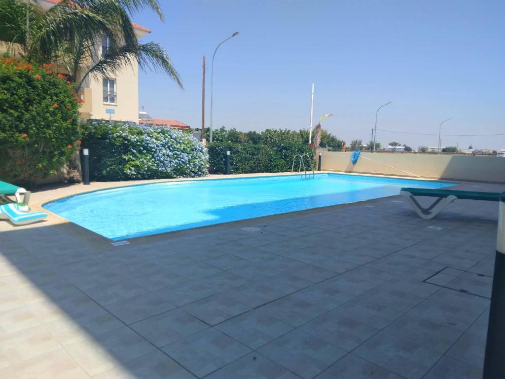 Кити: 2 bedroom apartment with communal pool and roof garden