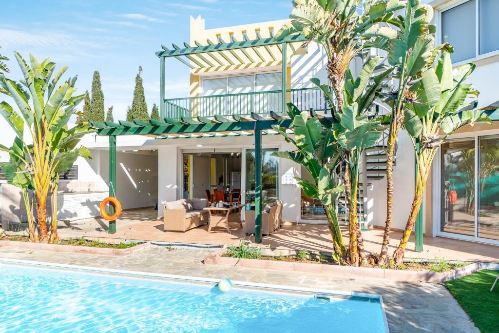 Villa Poseidon Gardens by Ezoria — фото 1