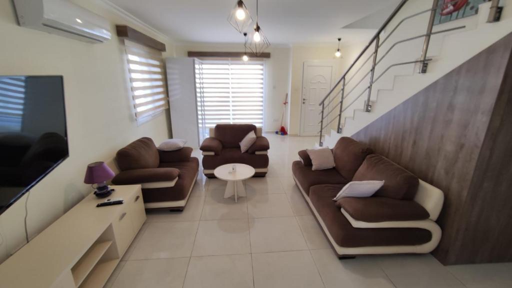 Авгору: Royal Sun Holiday Villa, 2 Bedroom Semi-detached