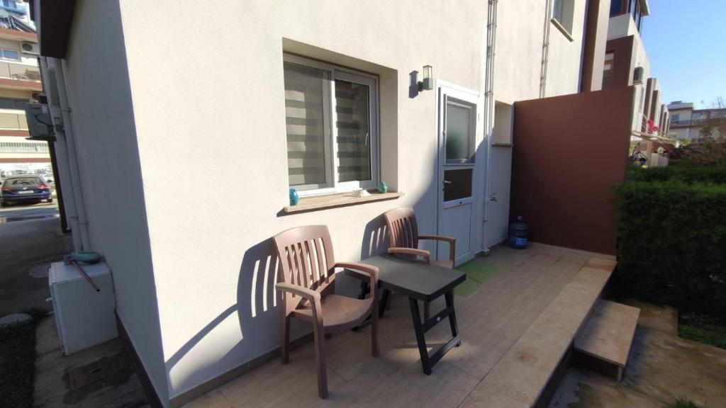Авгору: Royal Sun Holiday Villa, 2 Bedroom Semi-detached